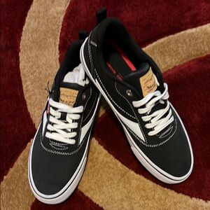 Levi's Black and White Sneakers with Classic Low-Top Design Size 9 1/2